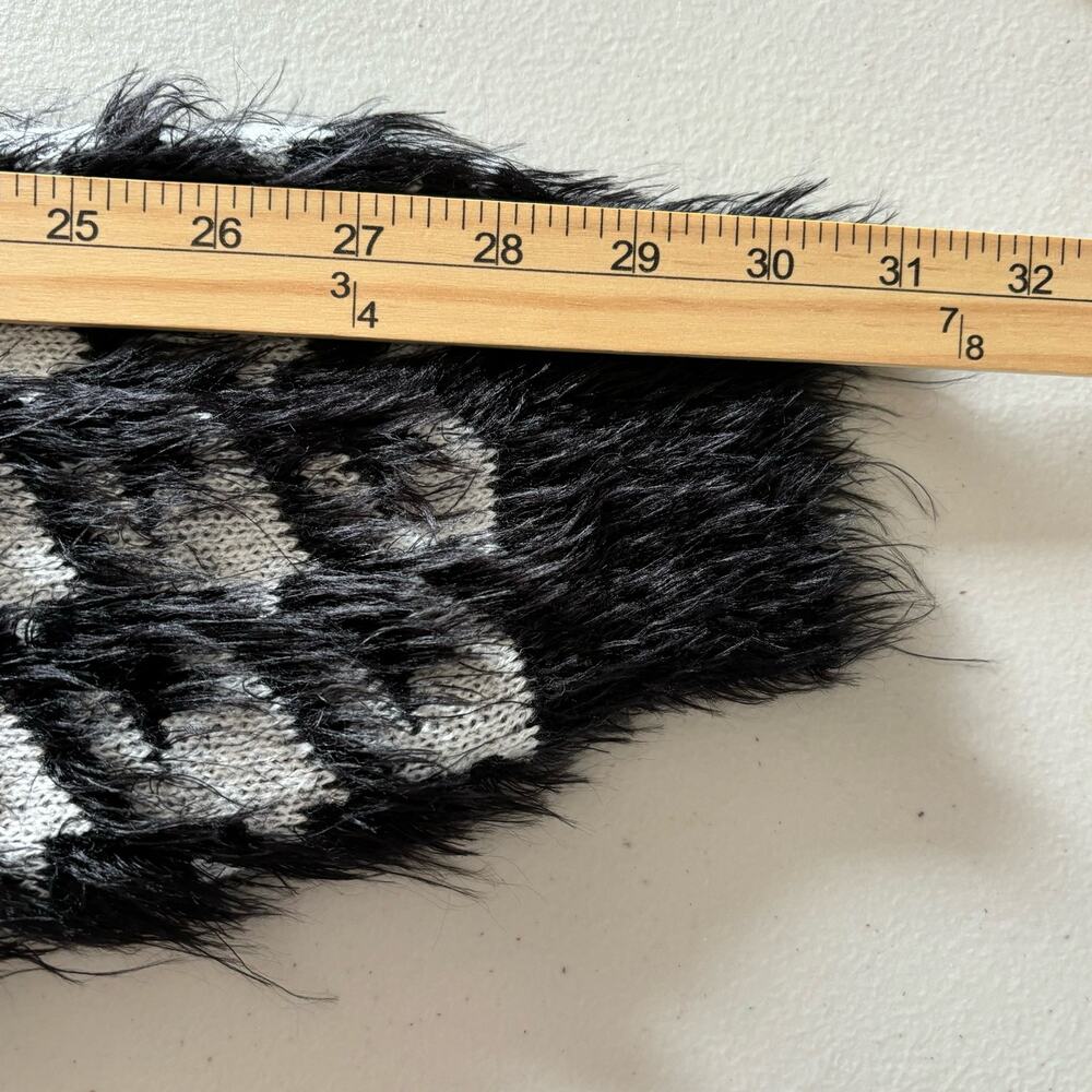 Forever 21 Women's Fuzzy Knit Houndstooth Cardigan Sweater‎ Medium - Picture 8 of 10